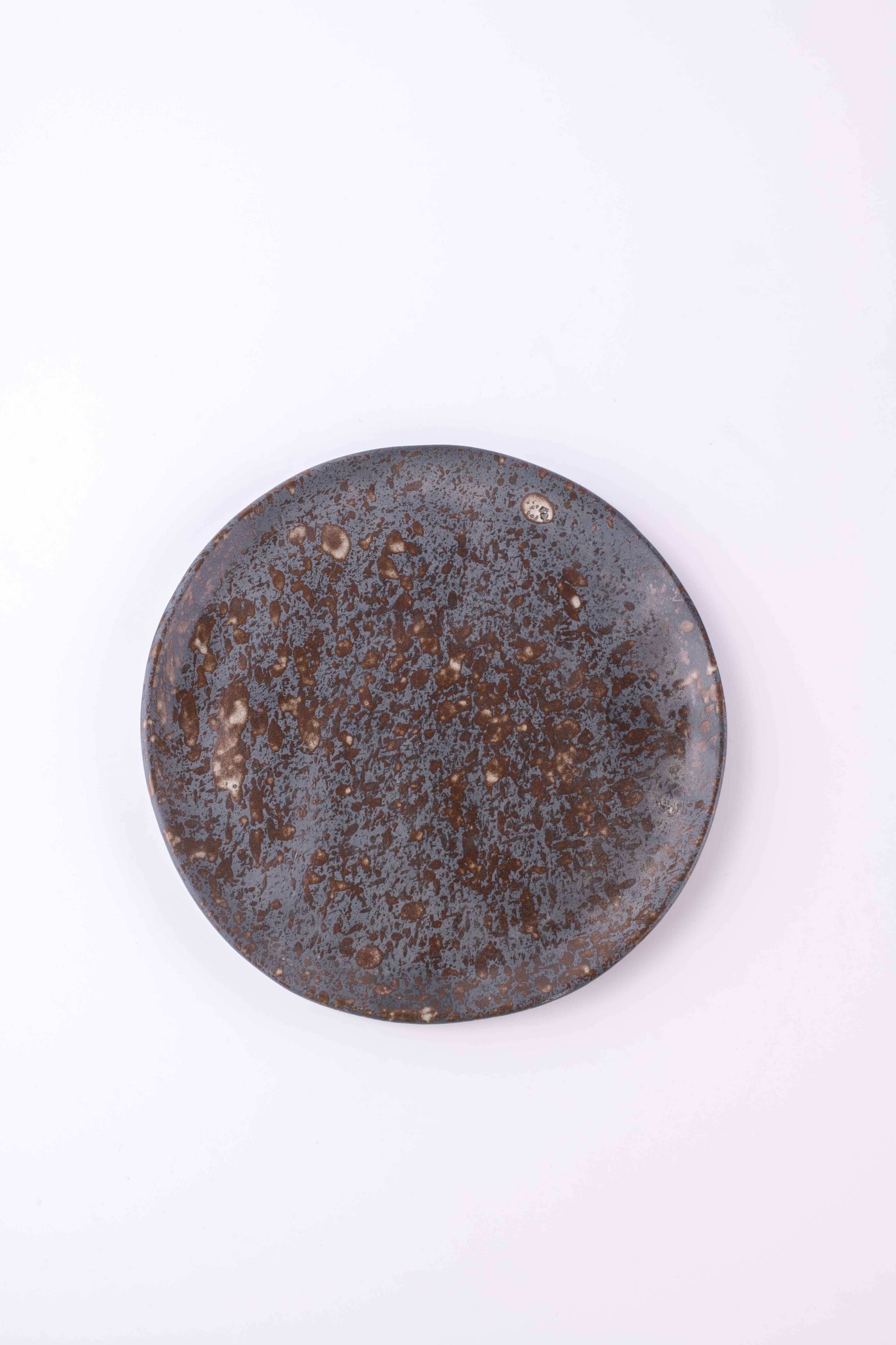 Rustic Minimal Plate